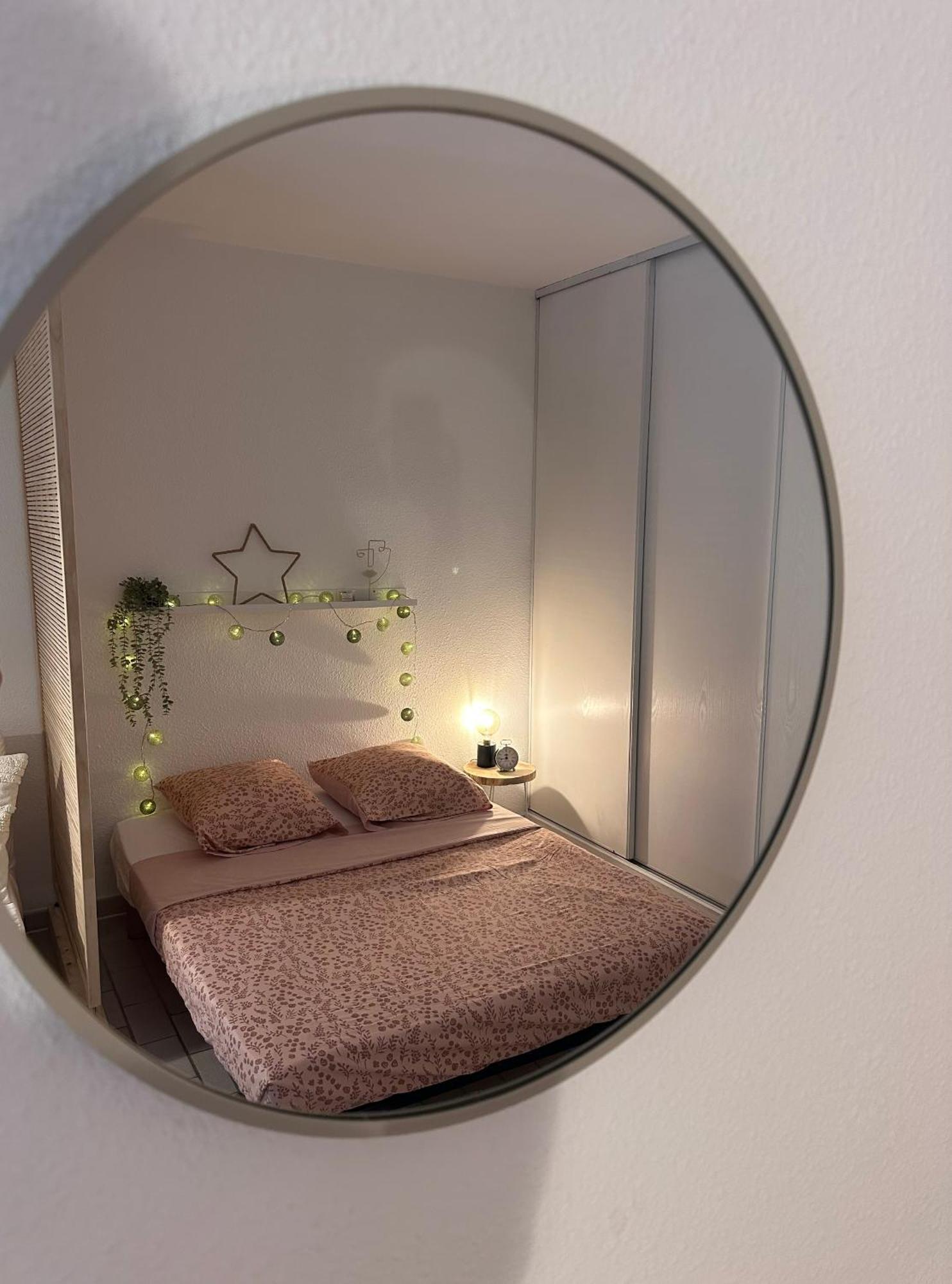 Studio Sur Le Port De Hyeres - A 2Min Des Plages, Clim & Balcon Buitenkant foto
